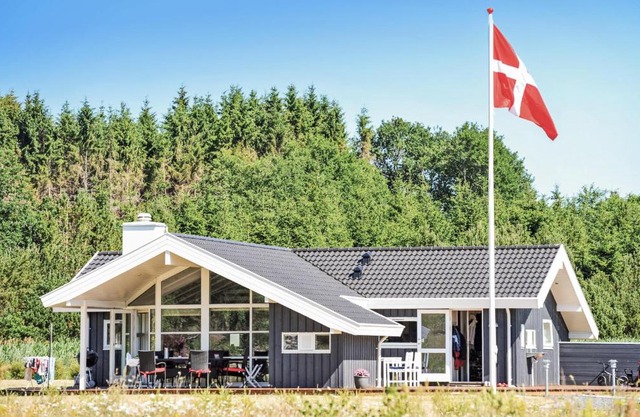 Gorgeous Home In Ejstrupholm With Sauna