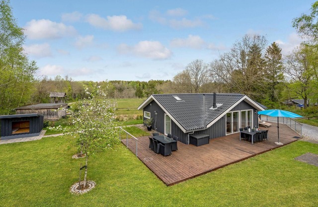Gorgeous home in Give with WiFi