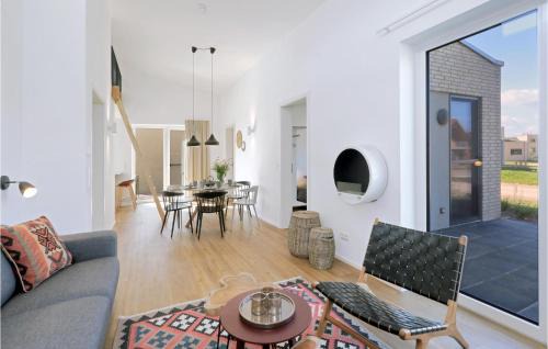 Gorgeous Home In Lembruchdümmer See