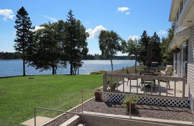 Gorgeous Mill River Beach Front Home - Mill River & Alberton, PEI, P.E.I.