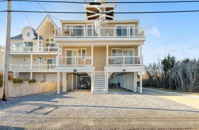 Gorgeous Northend Beauty Sleeps 10
