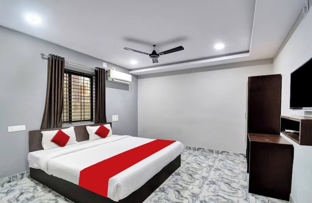 Goroomgo Shree Ganapati Resort Bhub
