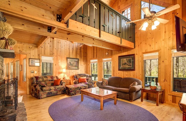 Goshen Creek Lodge - Cabin for the Whole Family