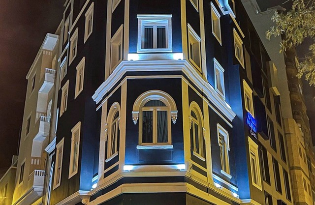 Gran Marina Suites