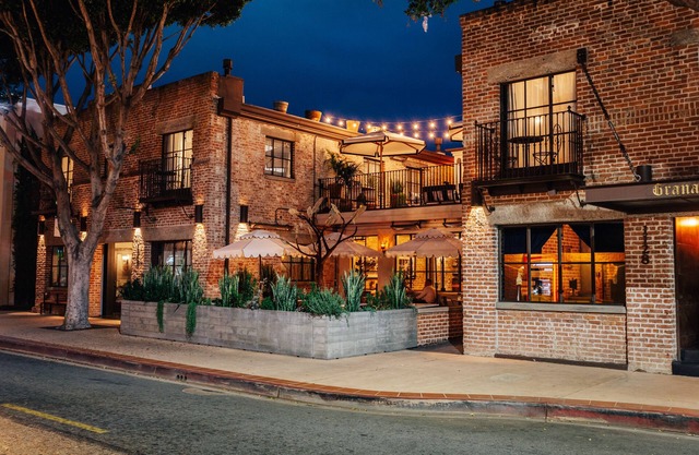 Granada Hotel & Bistro