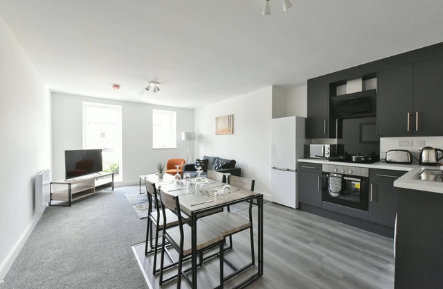 Grand 1 bedroom Apartment