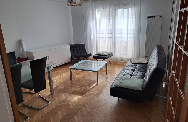 Grand Appartement 70m2 aux Portes de Paris à Vincennes. 3 Couchages Possibles