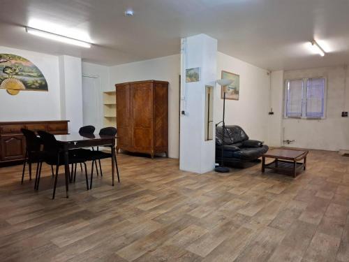 Grand F2 Saint Maur