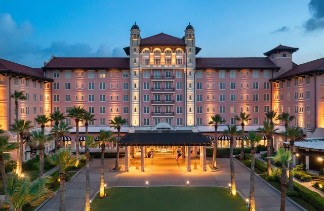 Grand Galvez Resort, Autograph Collection