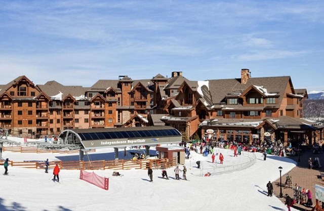 Grand Lodge on Peak 7. Ski-in/Ski-out Luxery Resort in Breckenridge, CO