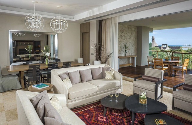 Grand Luxxe 2BR Spa- 2 Free Massages AND 16 Rounds OF Golf