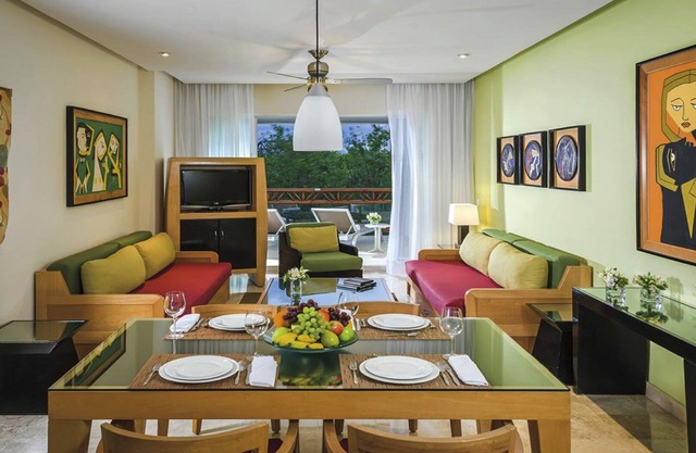 GRAND MAYAN 2 BR- FREE TRANSPORTATION FROM AIRPORT