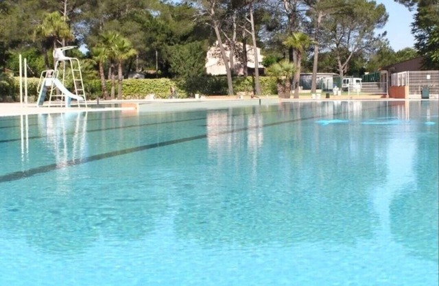 Grand Mobile Home Dans Domaine Privé