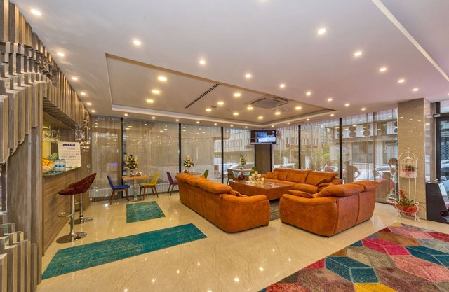 Grand Palace Hotel