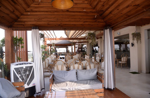 Grand Regent Hotel & Suites