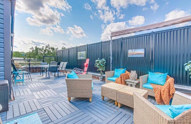 Grand River.Grand View executive condo Downtown Paris