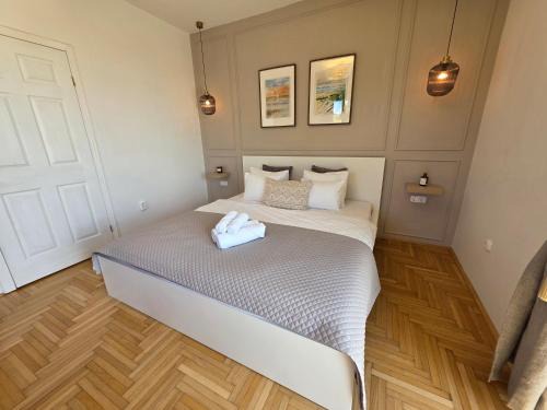 Grand Terrace Apartment with AC & heating