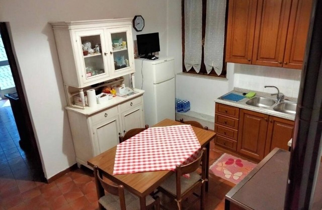 Grandma's House - Deluxe Room (2 Adults + 1 Child)