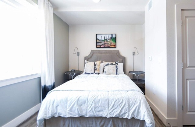 GrandStudio1Queen Bed Singapore