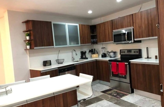 Great apartment with city views