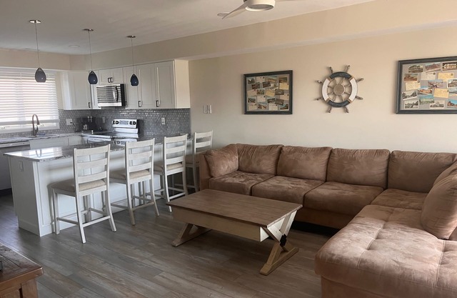 Great Condo With Ocean Views!