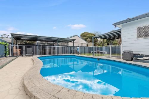 Great Entertainer Heated Pool Fireplace Firepit