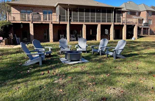 Great lake front retreat with hot tube and private dock