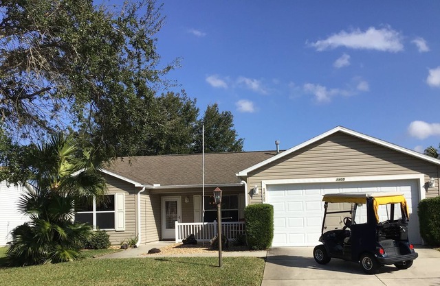 Great Location! Fun! Great Home with Golf Cart, BBQ & FREE WiFi included!