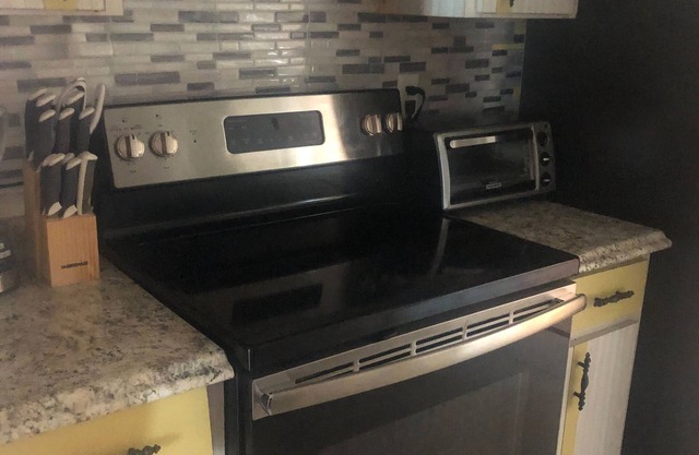 Great location! Golf course on front of the house,15 minutes to beach.