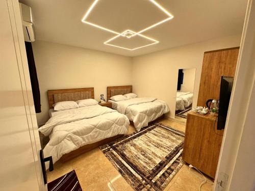 Great Pyramid Lodge