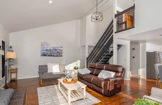 𝑮𝒓𝒆𝒆𝒏 𝑩𝒂𝒚 𝑶𝒂𝒔𝒊𝒔 Sleeps 8