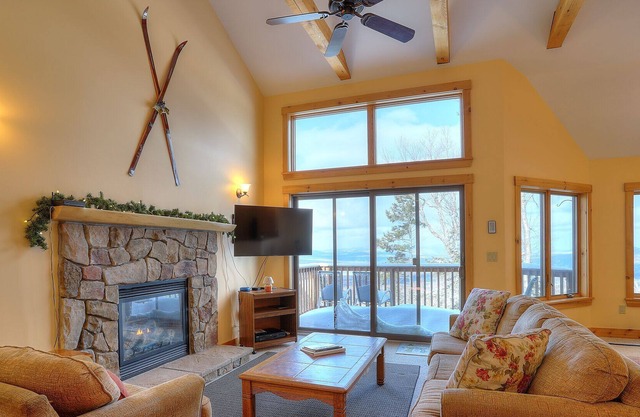 Green Drake 5 - Gorgeous ski in ski out condo on Saddleback Mountain