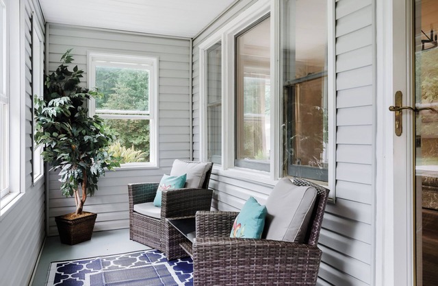 Green Mountain Homestead , a charming 3-bedroom, 2-bath, Sparta, TN