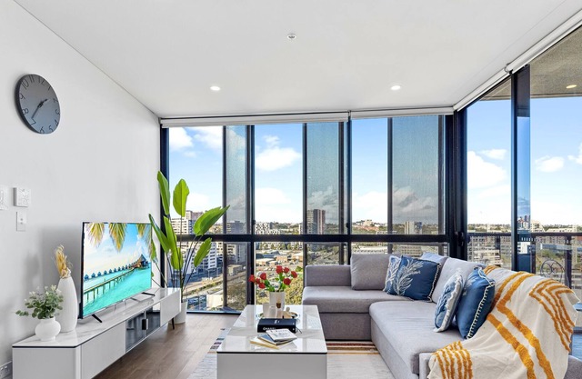Green Square Sky Views-Near City 2 Bedroom Free P