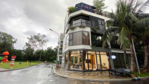 Green Villa 5 phòng ngủ ở Flamingo Đại Lải Resort