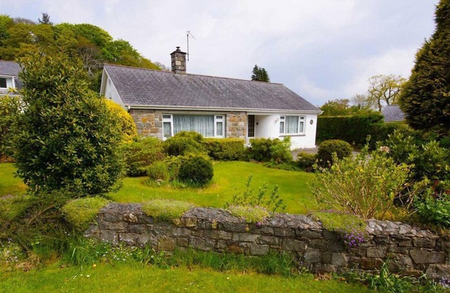 Greenacres - Two Bedroom Cottage, Sleeps 4