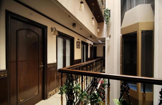 Greenleaf Apartment And Suites, Chittaranjan Park