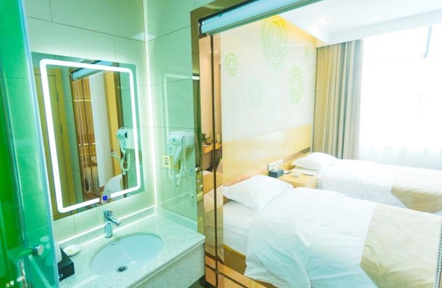 GreenTree Inn Linyi Pingyi County Local Town Express Hotel