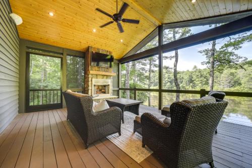 Grill and Water Views Chinquapin Resort Home