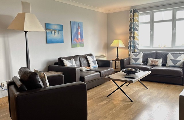 Ground floor 2-bedroom spacious apartment overlooking the famous James Braid Brora Golf Course.