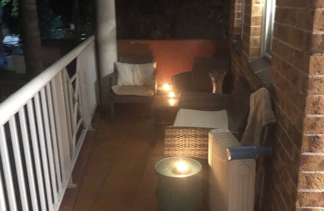 Ground Floor Apartment. Centrally located near bus stop and ferries