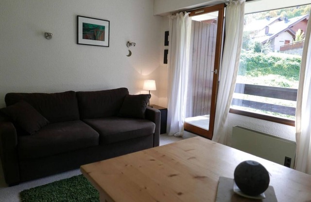 Ground floor, balcony, parking, tv, ski locker, 20m², Valloire