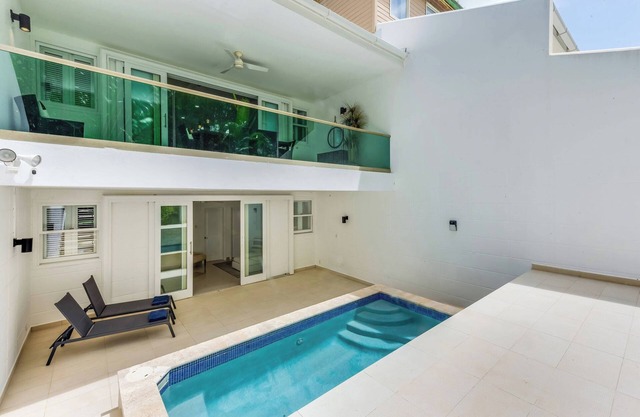Grove Residences 1 in St James by Personal Villas - Breathtaking Haven