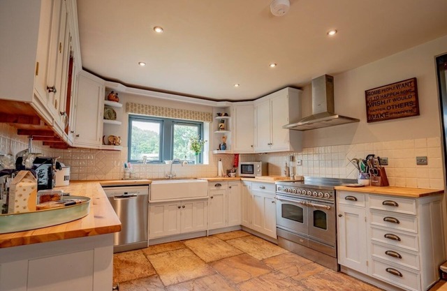 Guest Homes | Oak Barn