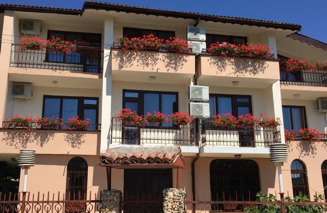Guest House ,Emotion'