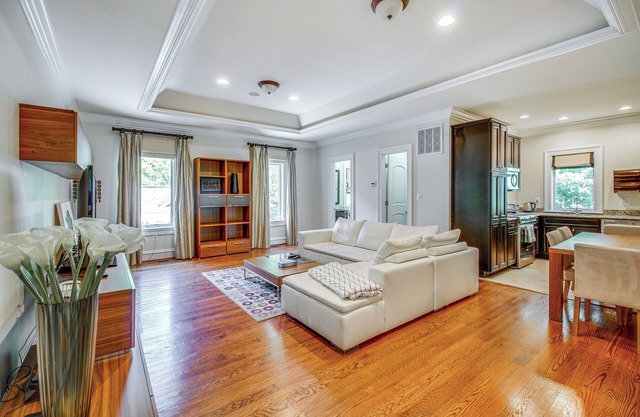 Guest House in Private Villa ~ 23 Mi to Washington