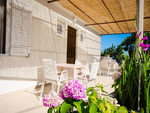 Guest House Rooms Rose - Romantic Double Room with Balcony and Sea View No 1