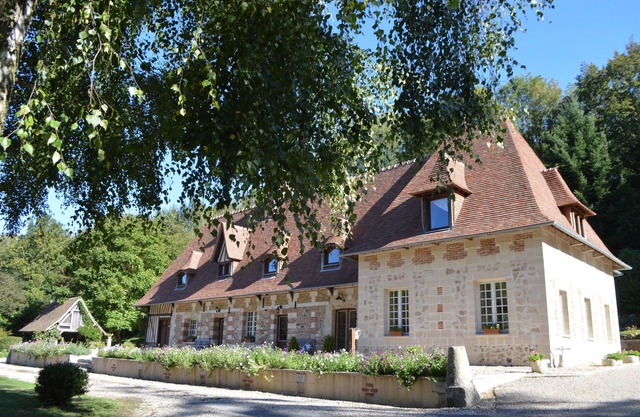 Guest room (suite) in an exceptional setting in Normandy near Honfleur