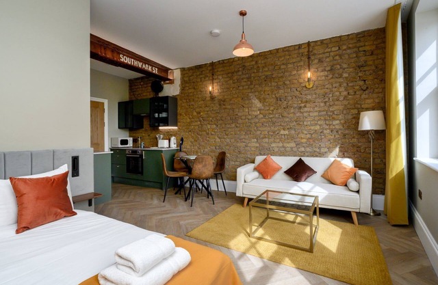 GuestReady - Chic Studio in Vibrant Brixton