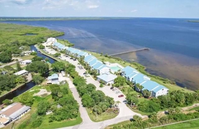 GULF ACCESS!nCome enjoy your stay at Myakka Retreat.